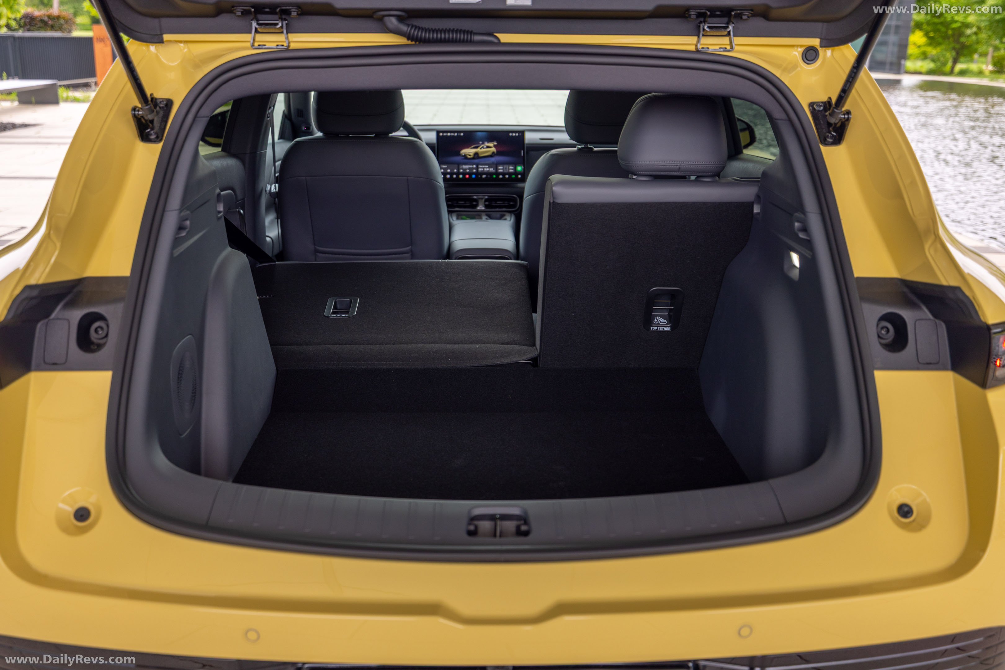 2026 Leap Motor B05 EV Interior